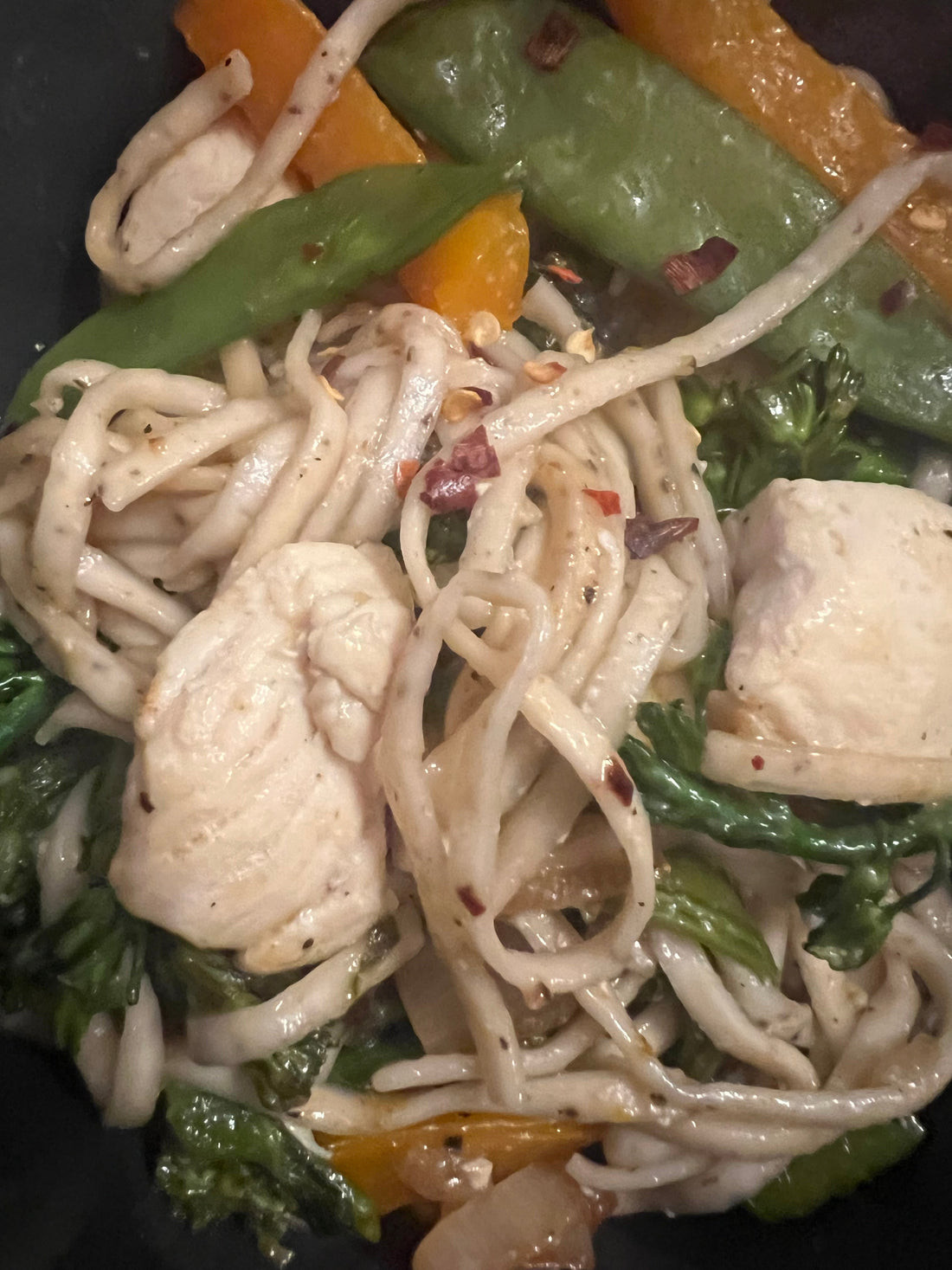 Lemon Pepper Linguine Aglio e Olio with Chicken and Veggies